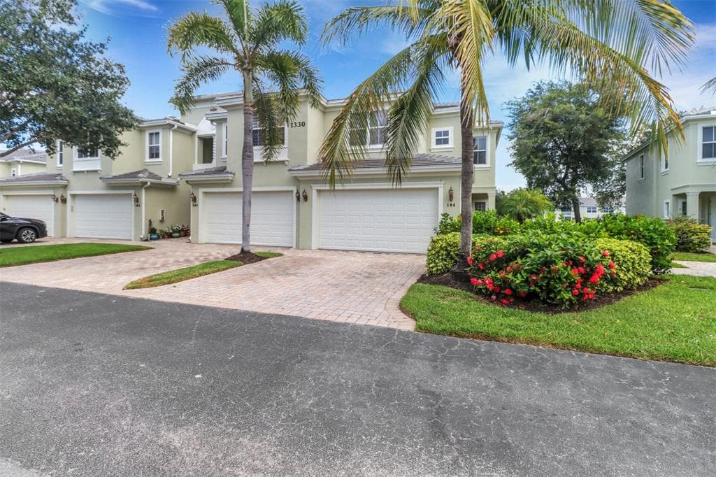 1330 MARIPOSA CIRCLE UNIT 104 NAPLES, FL 34105
