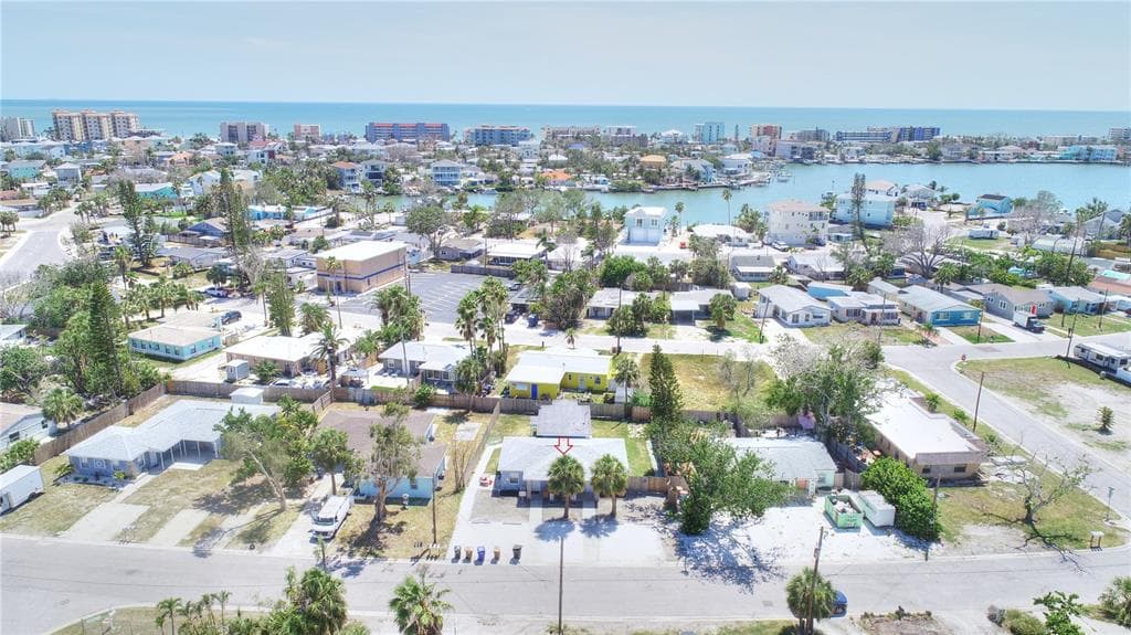 14026 E PARSLEY DRIVE UNIT B MADEIRA BEACH, FL 33708