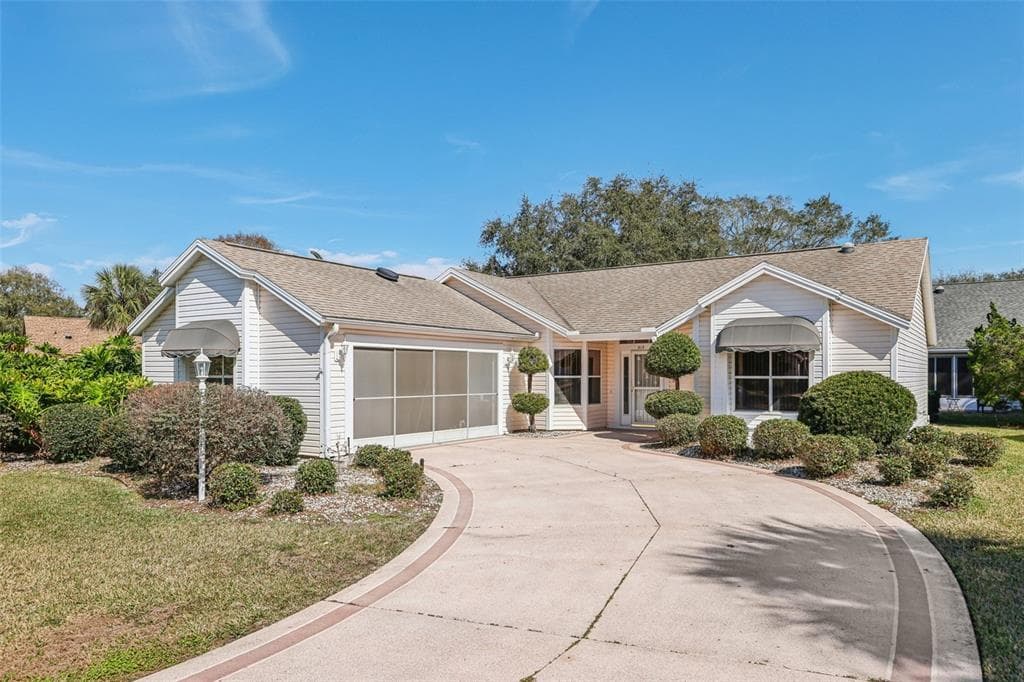 515 TORRES PLACE LADY LAKE, FL 32159