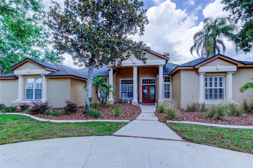 15302 LAKE MAURINE DRIVE ODESSA, FL 33556