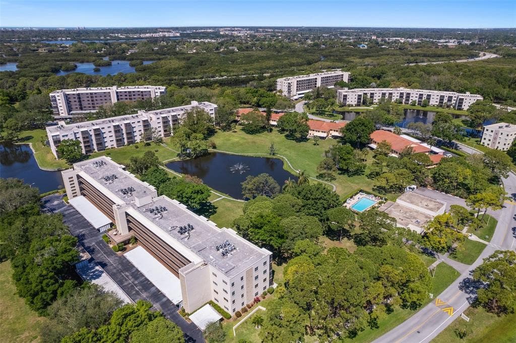 5920 80TH STREET N UNIT 103 ST PETERSBURG, FL 33709