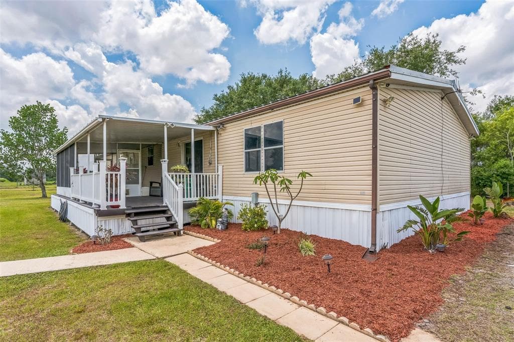 14911 VALENCIA TREE LANE WIMAUMA, FL 33598