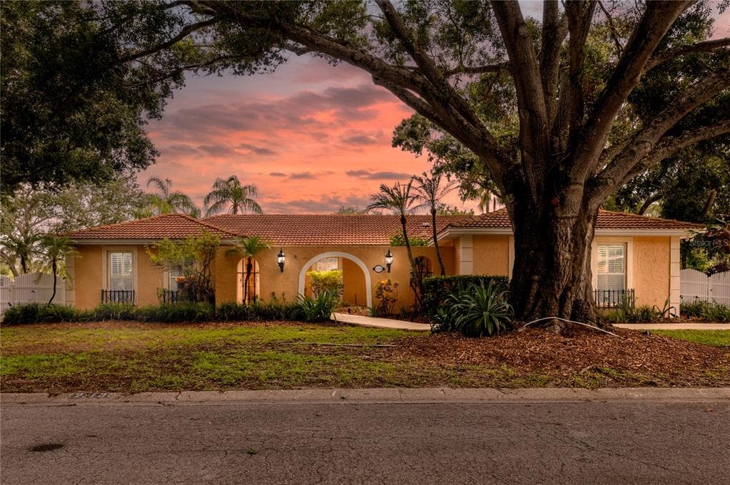 2370 WEYMOUTH DRIVE CLEARWATER, FL 33764