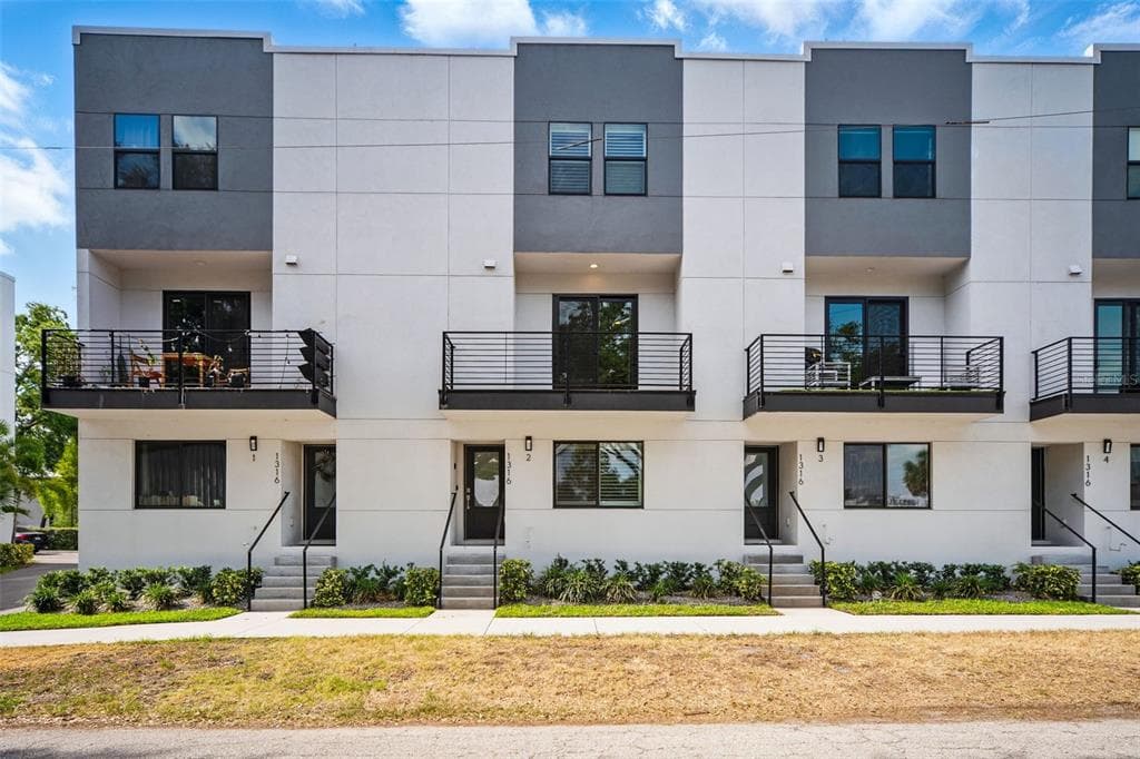 1316 W CARMEN STREET UNIT 2