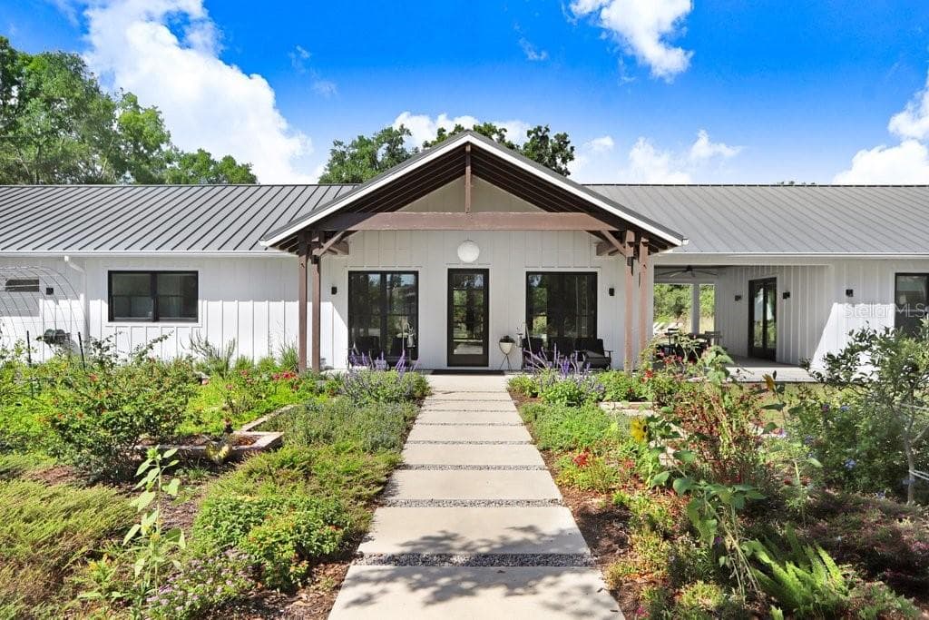 3440 CRENSHAW LAKE ROAD LUTZ, FL 33548