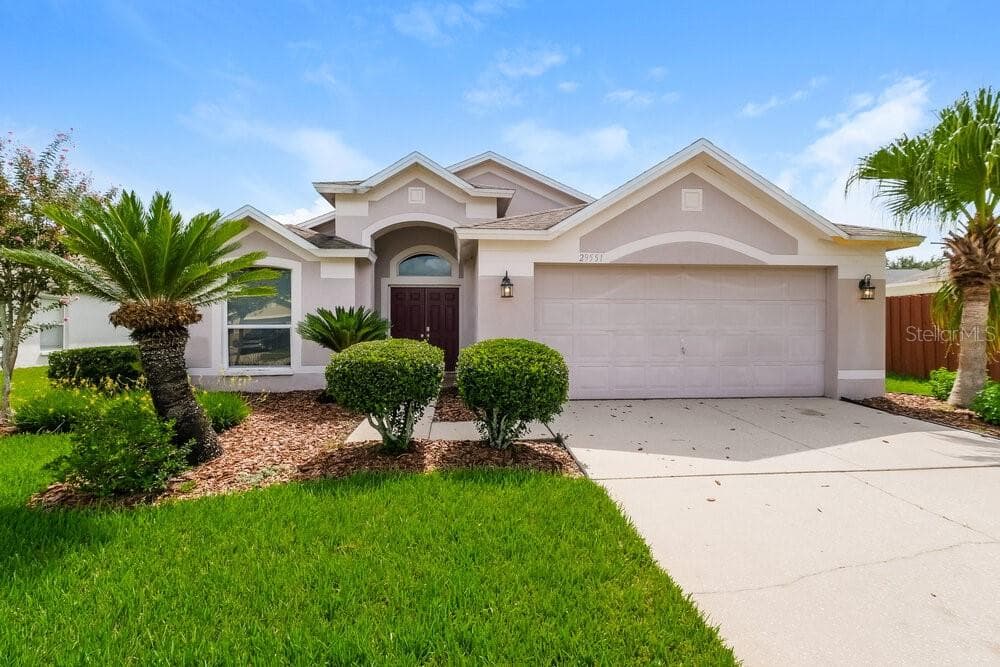 29551 MORWEN PLACE WESLEY CHAPEL, FL 33543