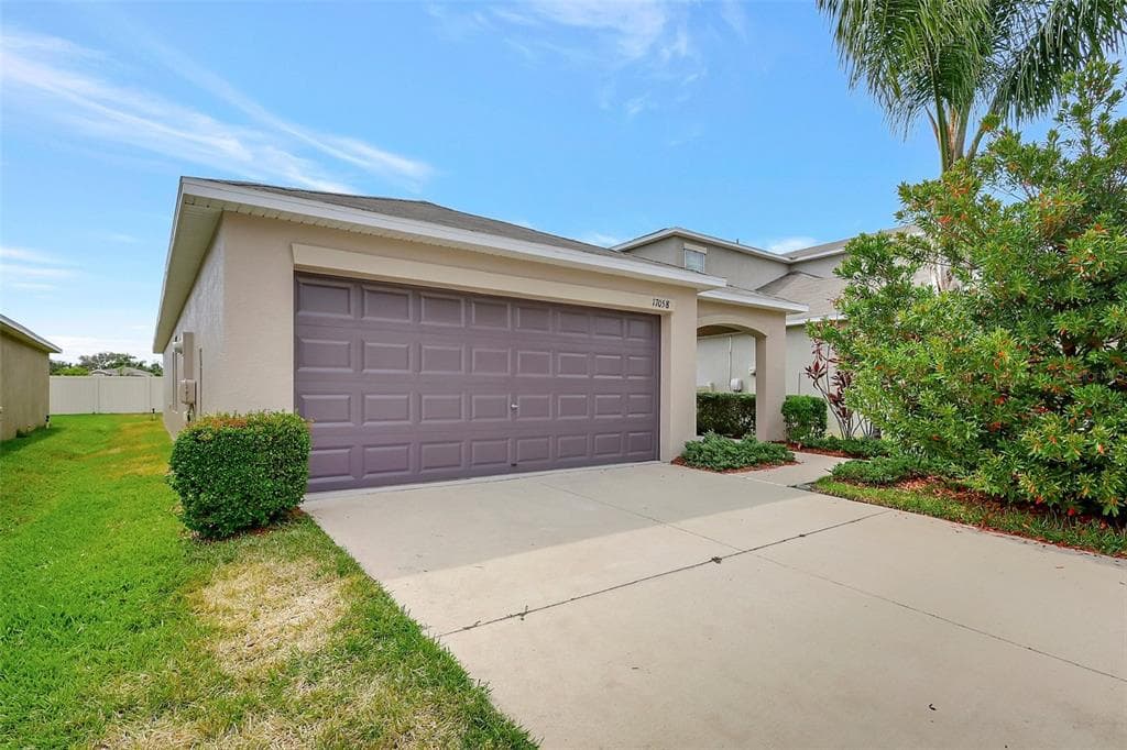 17058 PEACEFUL VALLEY DRIVE WIMAUMA, FL 33598