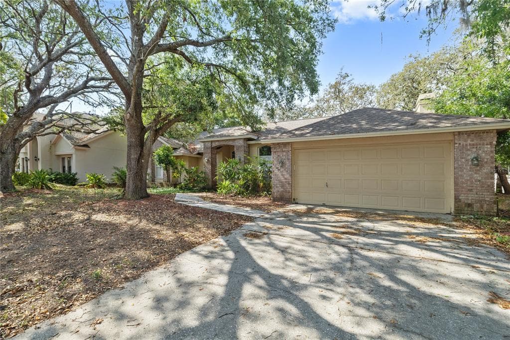 6237 GREENWICH DRIVE TAMPA, FL 33647