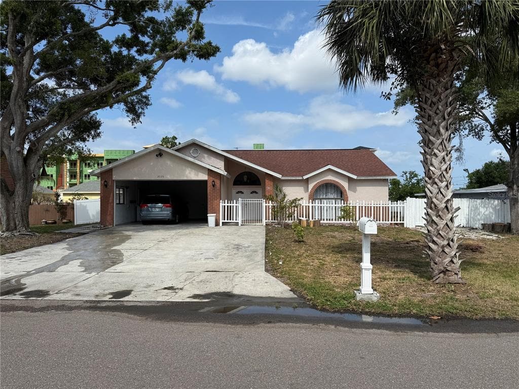 2026 AARON PLACE CLEARWATER, FL 33760