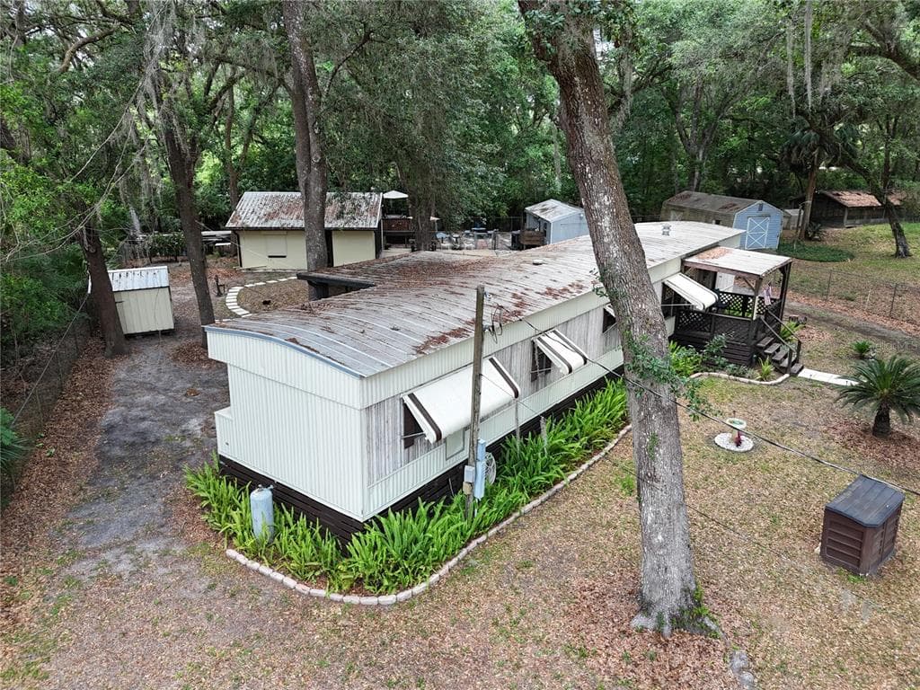 3816 CR 405C LAKE PANASOFFKEE, FL 33538