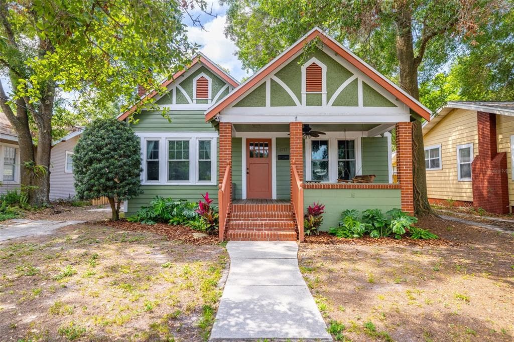 1211 E COMANCHE AVENUE TAMPA, FL 33604