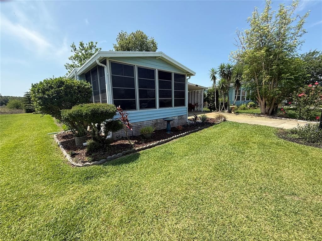 24841 PINE HILL LEESBURG, FL 34748