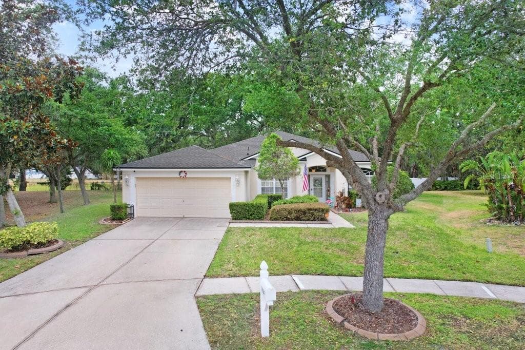 1934 SAMANTHA LANE VALRICO, FL 33594