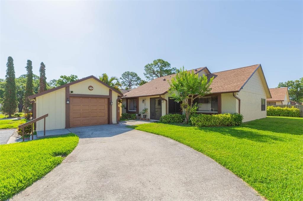 2211 BAY BERRY LANE