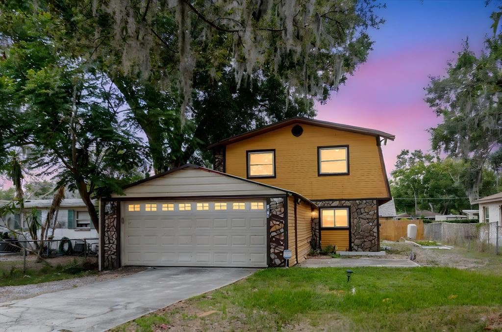 1010 OAKHILL ST SEFFNER, FL 33584