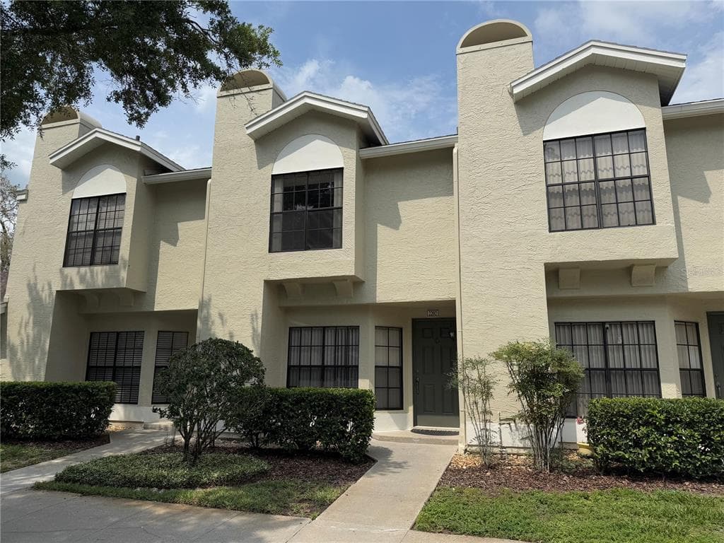 5100 BURCHETTE ROAD UNIT 2202 TAMPA, FL 33647