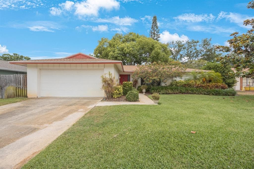 13563 CORDOVA DRIVE LARGO, FL 33774