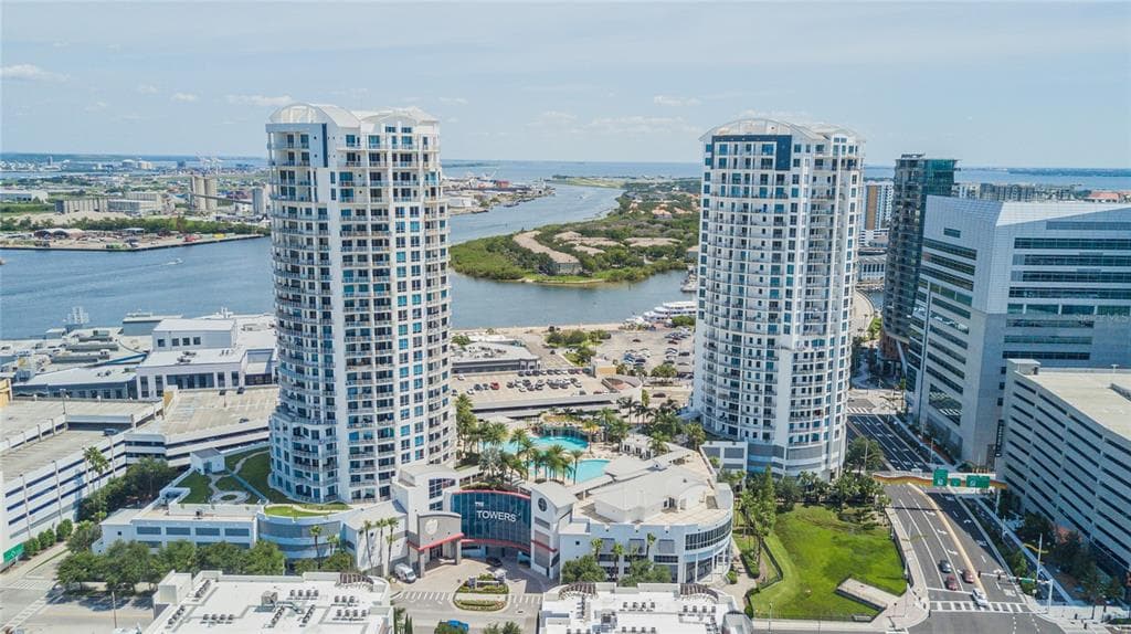 1209 E CUMBERLAND AVENUE UNIT 1201 TAMPA, FL 33602