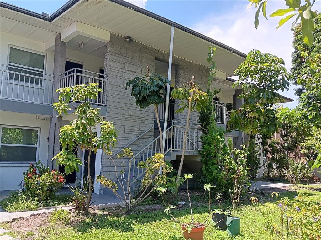 116 SW JEFFERSON CIRCLE N UNIT 3 ST PETERSBURG, FL 33703
