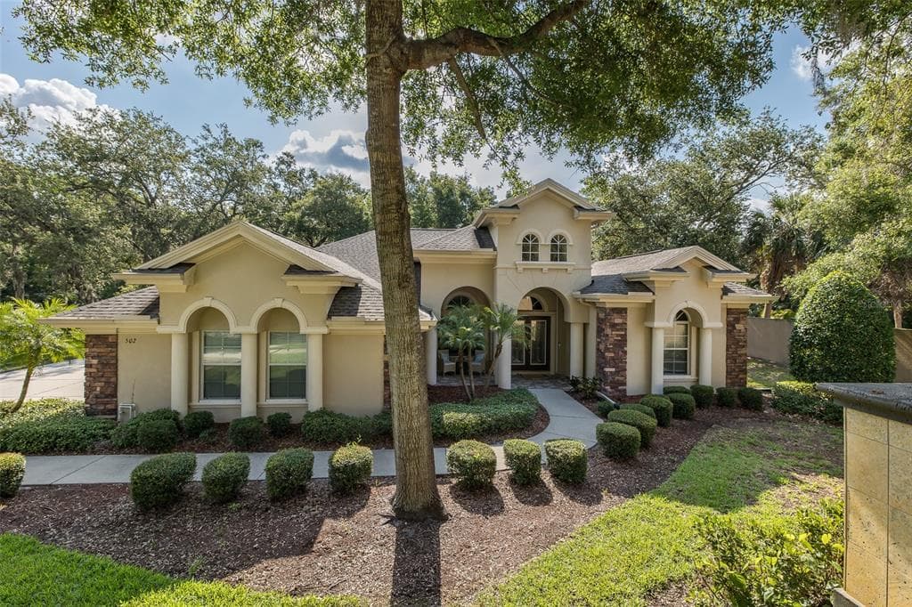 502 CREEKSIDE COURT SAFETY HARBOR, FL 34695