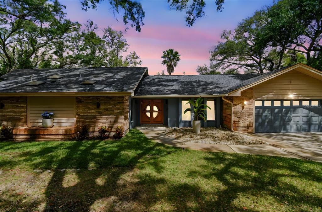 48 BISHOP CREEK DRIVE SAFETY HARBOR, FL 34695