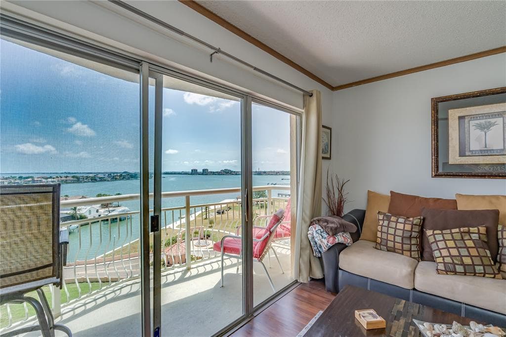 4900 BRITTANY DRIVE S UNIT 910
