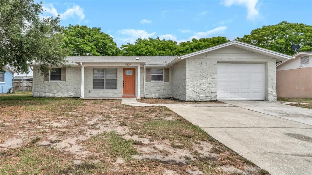 9304 SAINT REGIS LANE PORT RICHEY, FL 34668