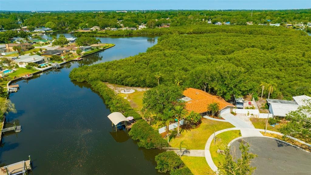1890 WATEROAK DRIVE W CLEARWATER, FL 33764