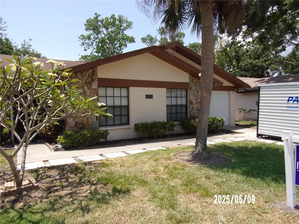 2025 DOVER COURT OLDSMAR, FL 34677