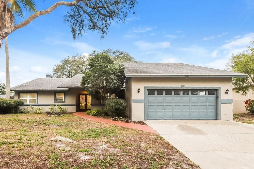 1031 PENINSULA AVENUE TARPON SPRINGS, FL 34689