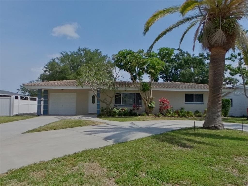 11375 68TH AVENUE SEMINOLE, FL 33772