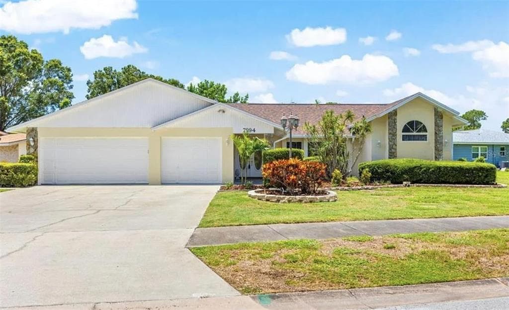 7994 JAYWOOD ROAD SEMINOLE, FL 33777