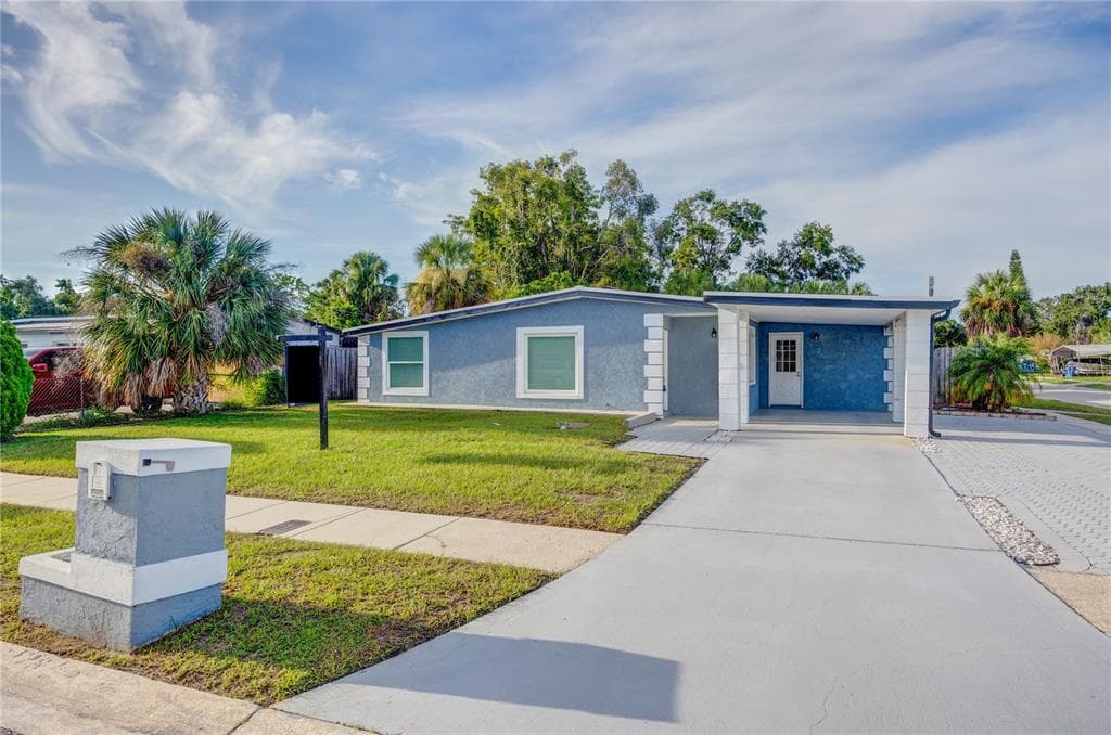 8006 TANGLEWOOD LANE TAMPA, FL 33615