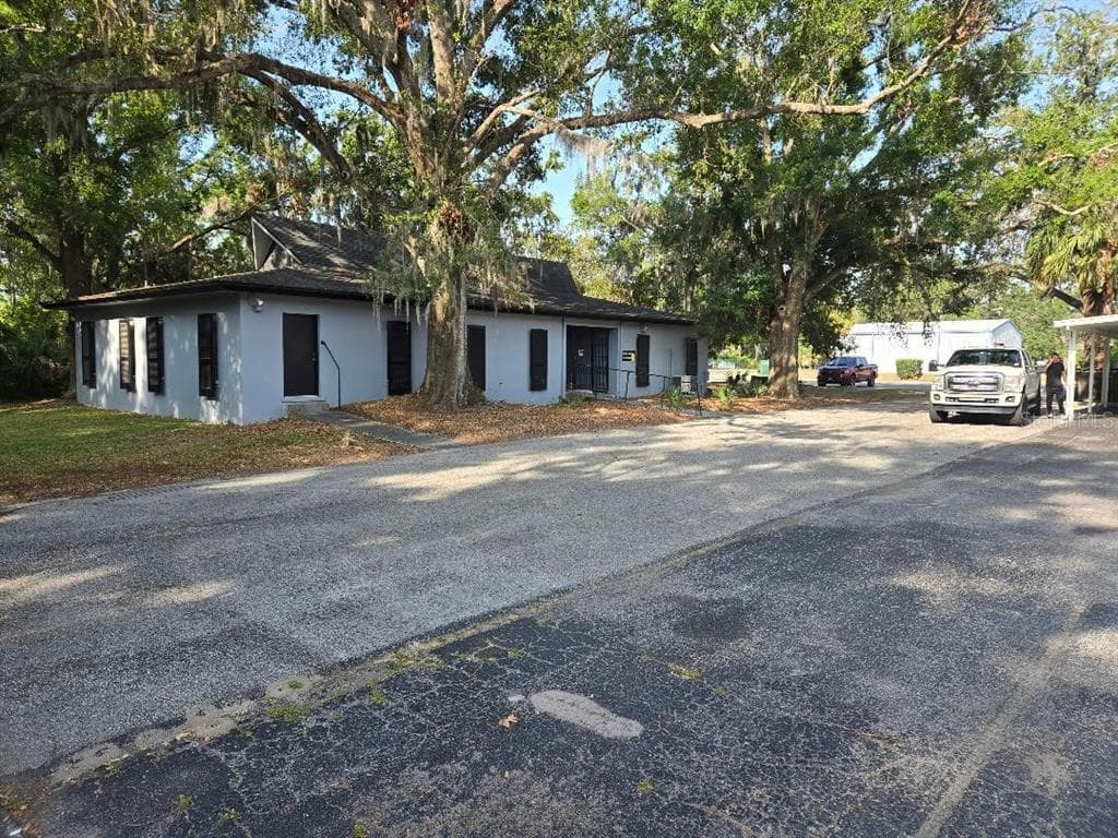 402 N DORT STREET PLANT CITY, FL 33563