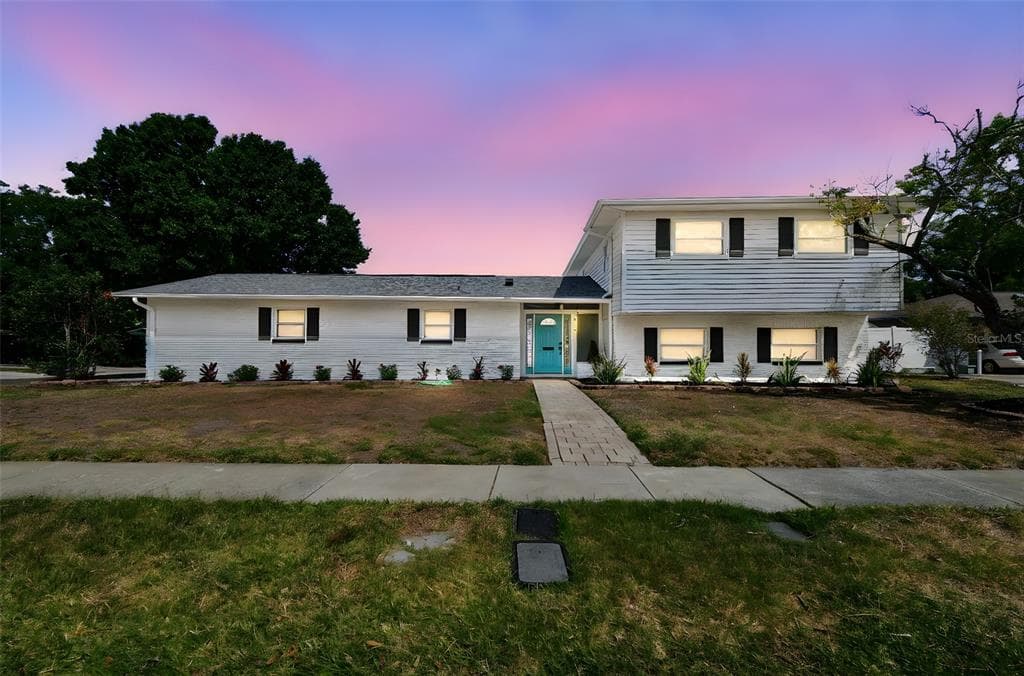 8413 LOPEZ DRIVE TAMPA, FL 33615