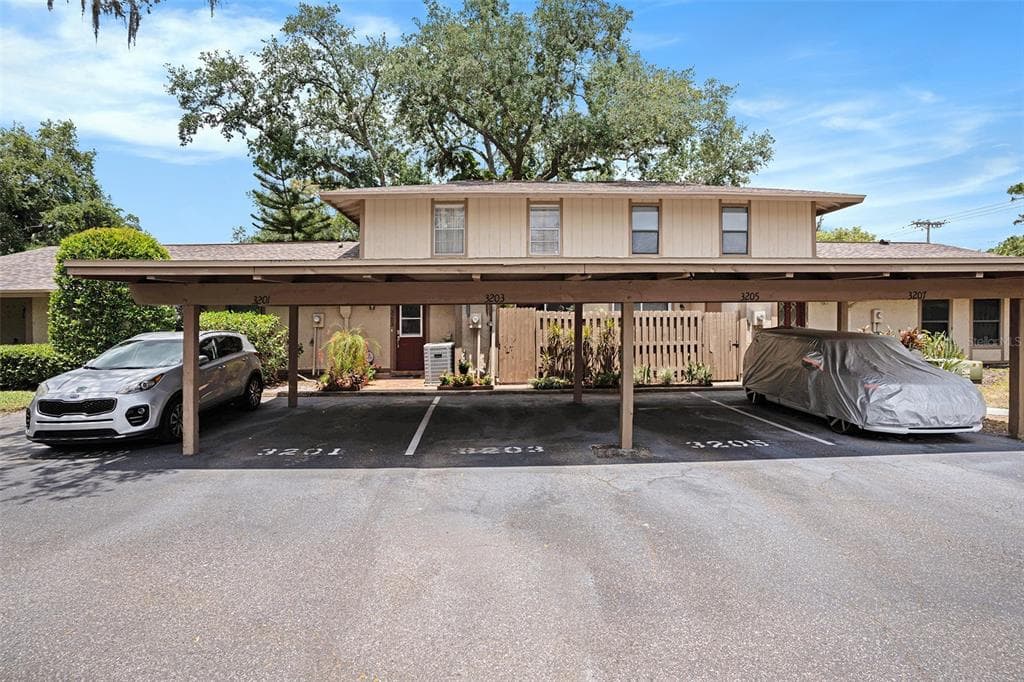 3203 DOE COURT BRANDON, FL 33511