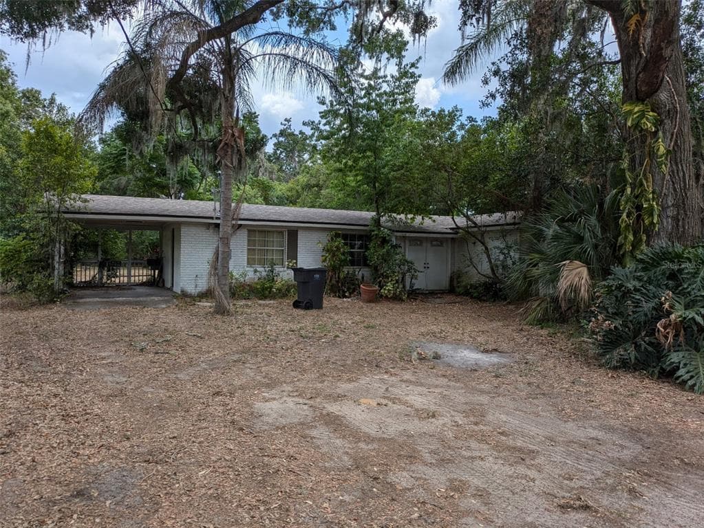 403 E CLAY AVENUE BRANDON, FL 33510