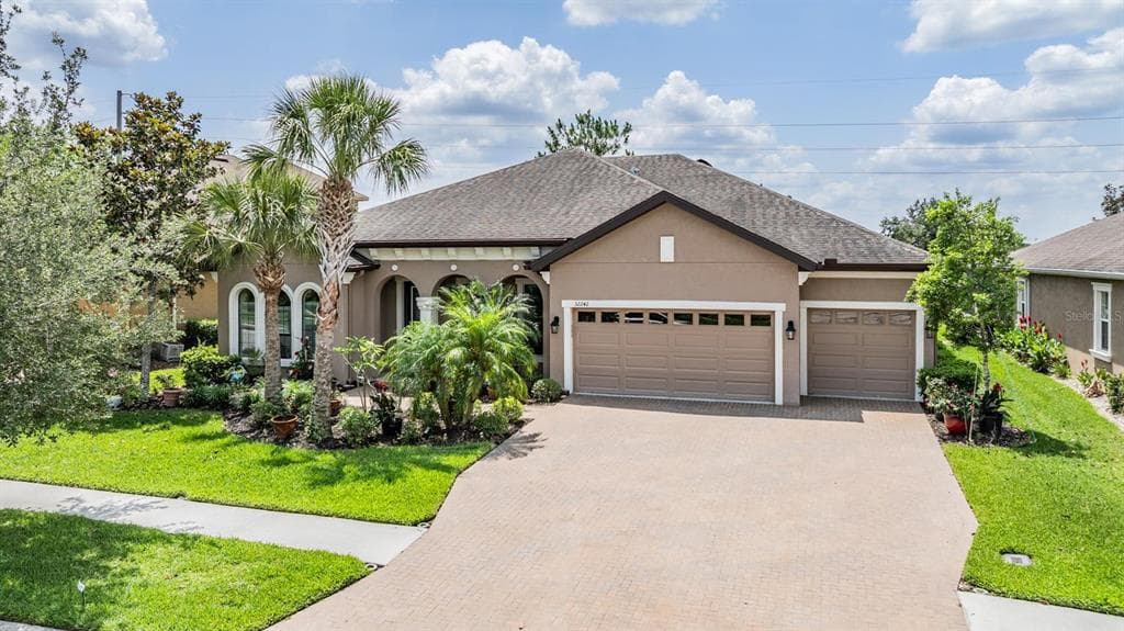 32242 SUMMERGLADE DRIVE WESLEY CHAPEL, FL 33545