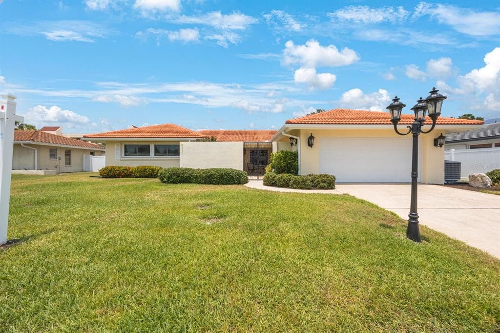 13821 JOYCE DRIVE LARGO, FL 33774