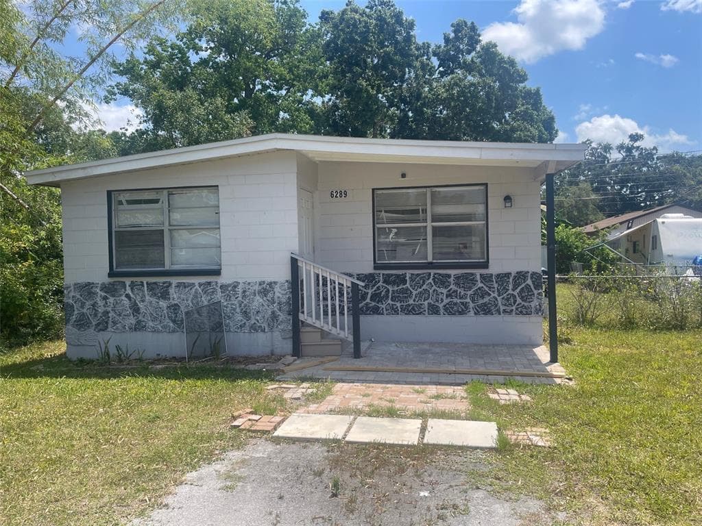 6289 30TH STREET N ST PETERSBURG, FL 33702