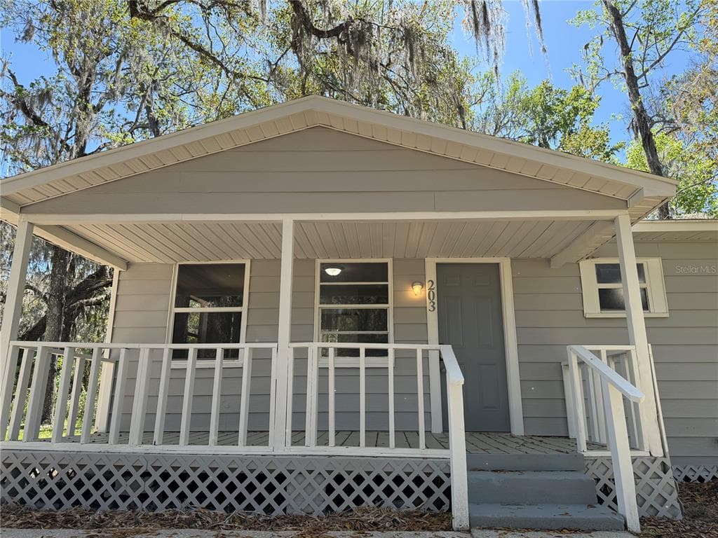 203 D STREET BROOKSVILLE, FL 34601