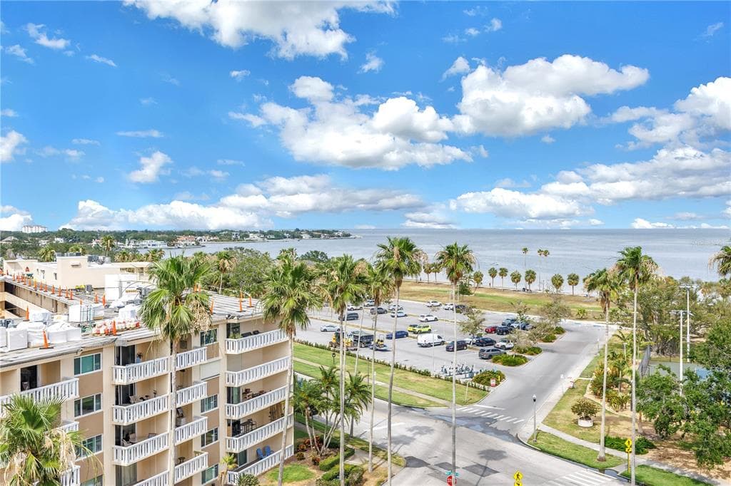 1120 N SHORE DRIVE NE UNIT 804 ST PETERSBURG, FL 33701