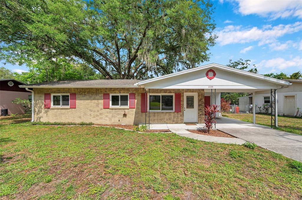 1123 ENCHANTED DRIVE LAKELAND, FL 33801
