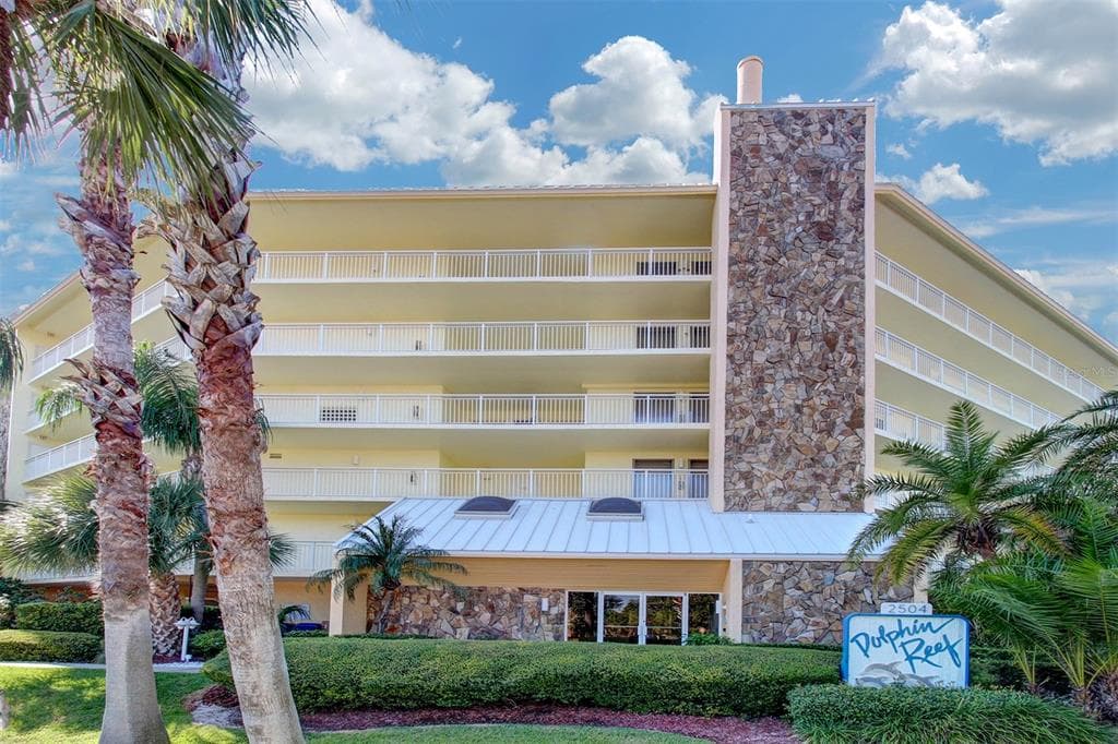 2504 GULF BOULEVARD UNIT 201 INDIAN ROCKS BEACH, FL 33785