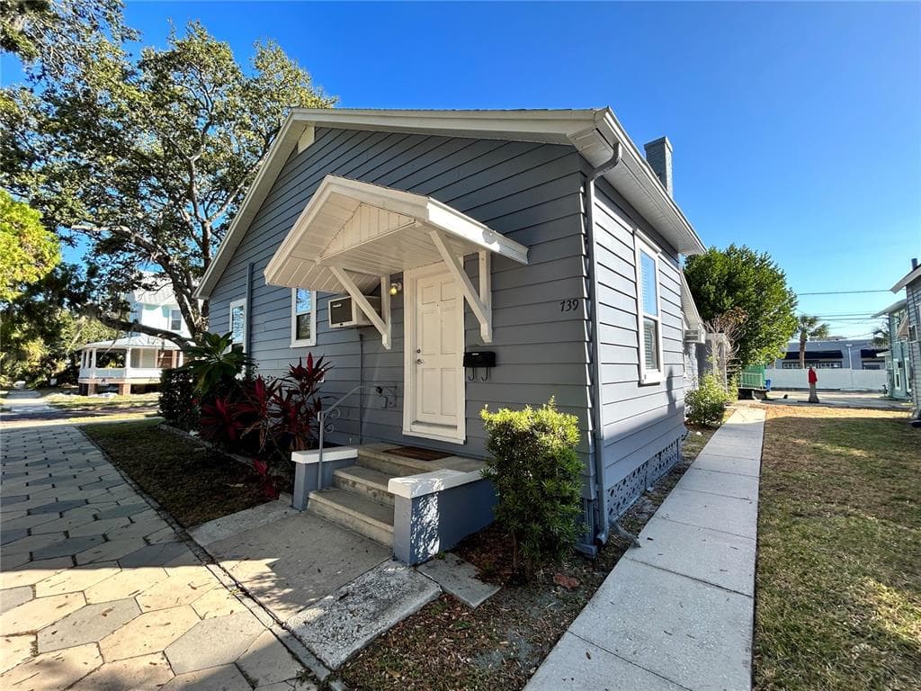 739 DARTMOOR STREET N UNIT 739 ST PETERSBURG, FL 33701