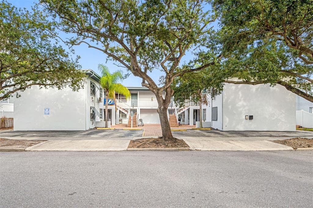 211 DANUBE AVENUE UNIT 3 TAMPA, FL 33606