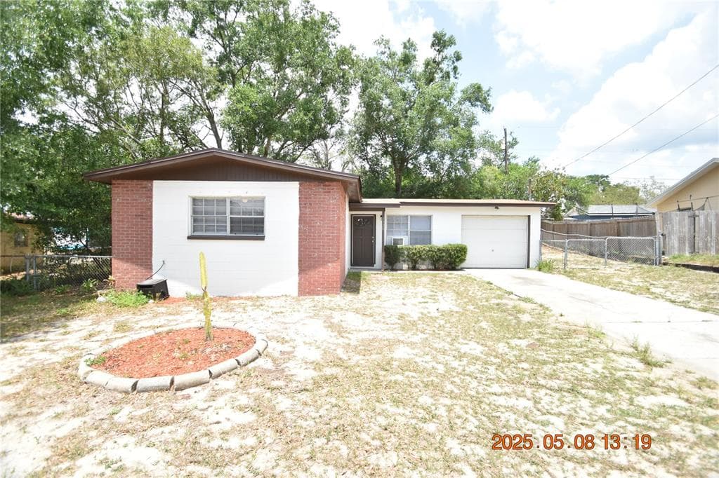 8320 OLEANDER LANE TAMPA, FL 33637