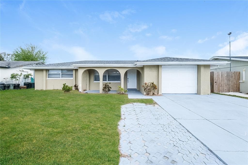 7405 OAKSHIRE DRIVE PORT RICHEY, FL 34668