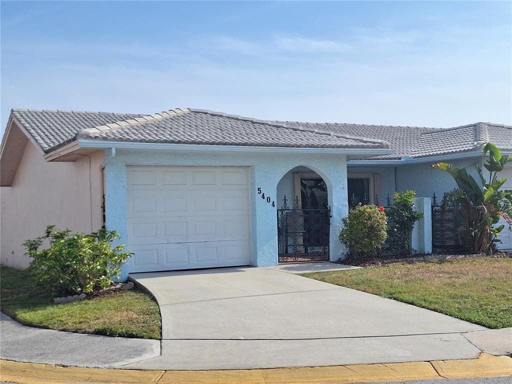 5404 SPRINGWOOD BOULEVARD UNIT 5404 PINELLAS PARK, FL 33782