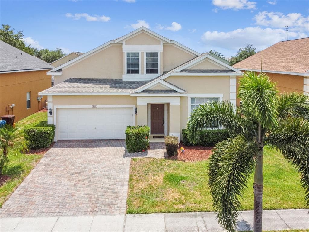 223 CADIZ LOOP DAVENPORT, FL 33837